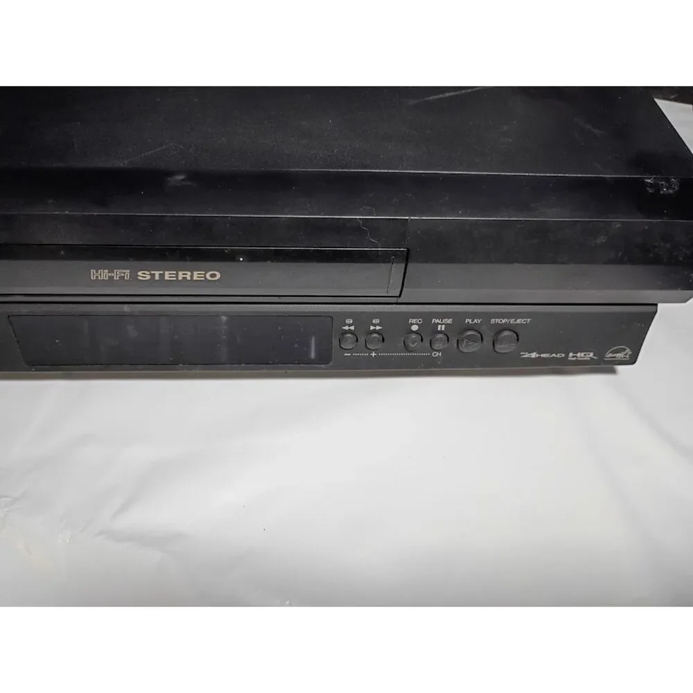 JVC VCR Model HR-J692U Tested & Works